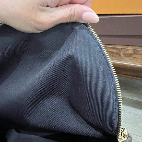 Louis Vuitton PALM SPRINGS MM Backpack - Picture 12 of 13